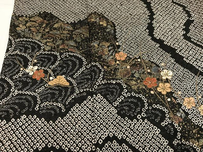 平和屋着物●訪問着　絞り　刺繍　草花青海波　黒地　金彩　正絹　逸品　AABJ9361ph
