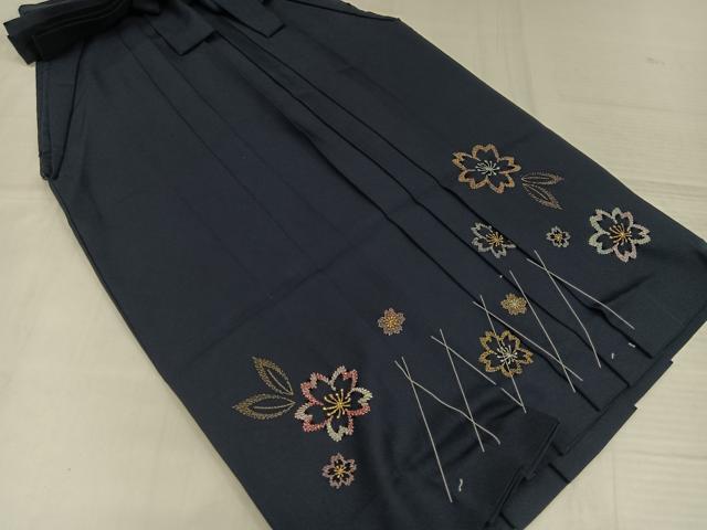 平和屋着物●女性　行灯袴　刺繍　舞桜文　金銀糸　洗える着物　未使用　AABJ9366ph