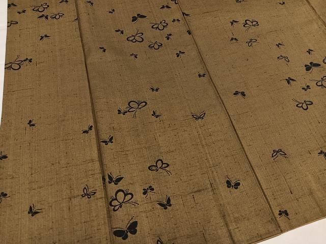平和屋着物●上質な小紋　紬地　型染め　舞蝶文　朽葉色　正絹　逸品　AABJ9432ph