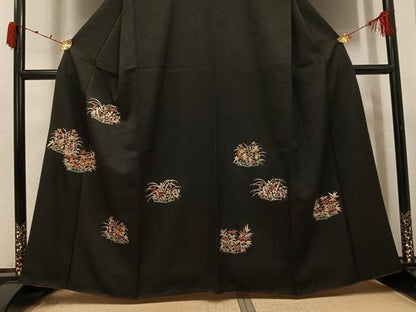 平和屋着物●訪問着　刺繍　草花文　黒地　金彩　正絹　逸品　AABJ9433ph