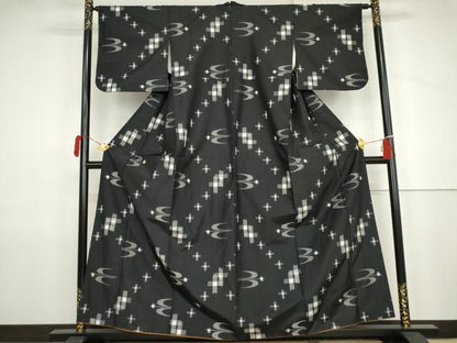 平和屋着物●上質な紬　琉球絣文様　黒地　正絹　逸品　AABJ9911cs