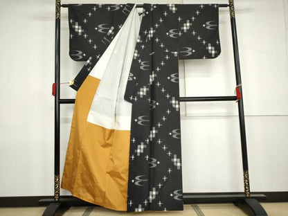 平和屋着物●上質な紬　琉球絣文様　黒地　正絹　逸品　AABJ9911cs