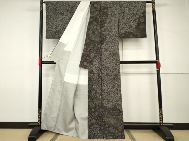 平和屋着物●創業140年　小糸染芸の四代目　小糸敏夫　訪問着　紬地　更紗花蝶唐草文　さが美扱い　正絹　逸品　AABJ9972cs