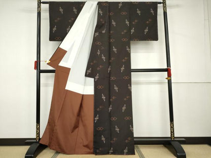 平和屋着物●上質な紬　琉球絣文様　正絹　逸品　未使用　AABJ9983cs