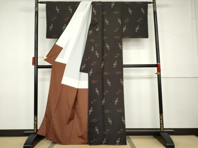 平和屋着物●上質な紬　琉球絣文様　正絹　逸品　未使用　AABJ9983cs