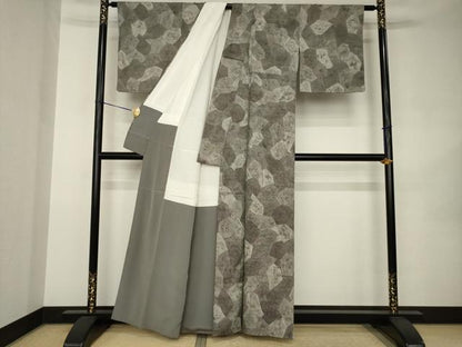 平和屋着物●上質な小紋　割付鮫小紋柄　黒地　正絹　逸品　AABK0028ck
