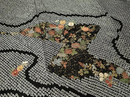 平和屋着物●訪問着　総絞り　刺繍　流水花文　黒地　金糸　金彩　正絹　逸品　未使用　AABK0091ck