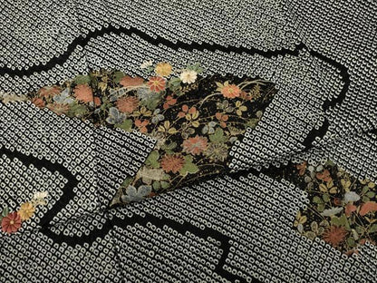 平和屋着物●訪問着　総絞り　刺繍　流水花文　黒地　金糸　金彩　正絹　逸品　未使用　AABK0091ck