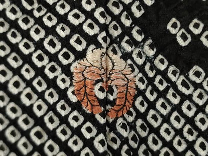 平和屋着物●訪問着　総絞り　刺繍　流水花文　黒地　金糸　金彩　正絹　逸品　未使用　AABK0091ck