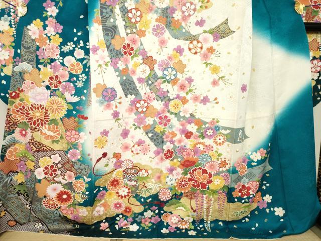 平和屋着物●豪華振袖　駒刺繍　蔓帯吉祥花文　金彩　銀通し地　ロング丈　正絹　逸品　AABK0101ck
