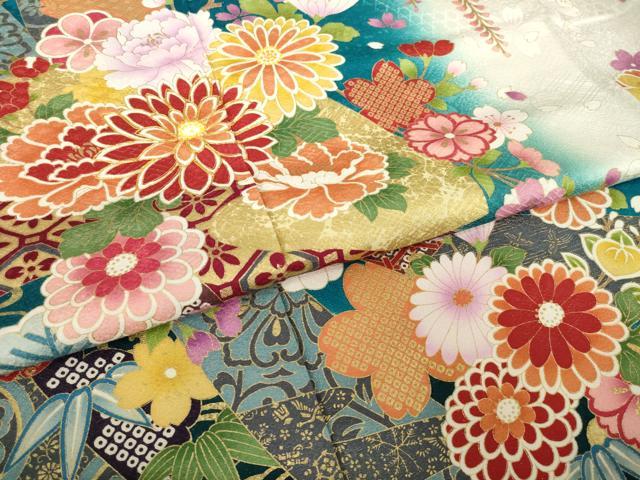 平和屋着物●豪華振袖　駒刺繍　蔓帯吉祥花文　金彩　銀通し地　ロング丈　正絹　逸品　AABK0101ck