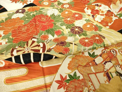 平和屋着物●豪華振袖　駒刺繍　扇面花車文　黒地　金彩　正絹　逸品　AABK0120ck