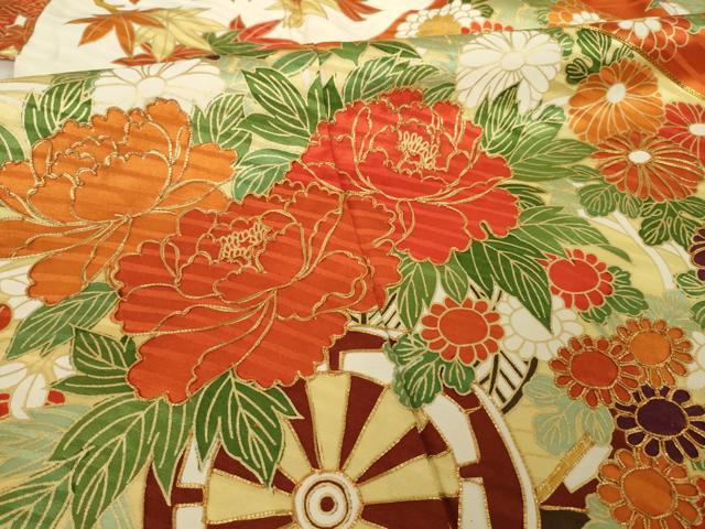 平和屋着物●豪華振袖　駒刺繍　扇面花車文　黒地　金彩　正絹　逸品　AABK0120ck