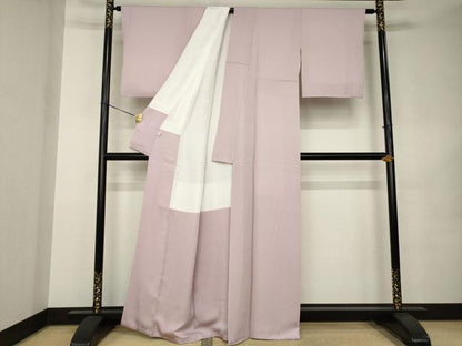 平和屋着物●森英恵・HANAE MORI　色無地　舞蝶地紋　撫子色　丹後ちりめん　反端付き　正絹　逸品　AABK0132ck