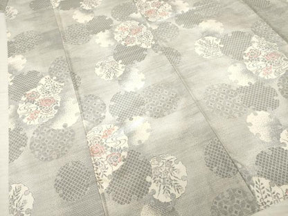 平和屋着物●本場大島紬　白大島　9マルキ　雪輪重ね花文　正絹　逸品　AABK0143ck