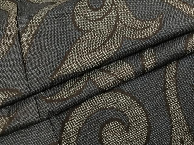 平和屋着物●本場大島紬　7マルキ　唐草文　正絹　逸品　AABK0161ph