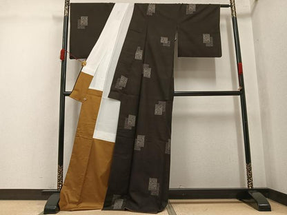 平和屋着物●本場大島紬　9マルキ　地空き　色紙人物文　さが美扱い　ロング丈　正絹　逸品　AABK0174ph