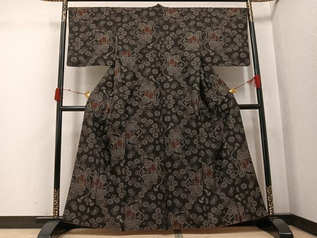 平和屋着物●本場大島紬　7マルキ　貝桶花文　正絹　逸品　AABK0178ph
