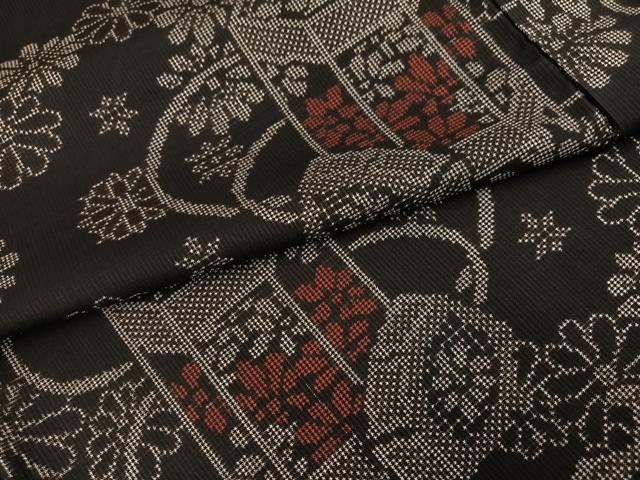 平和屋着物●本場大島紬　7マルキ　貝桶花文　正絹　逸品　AABK0178ph