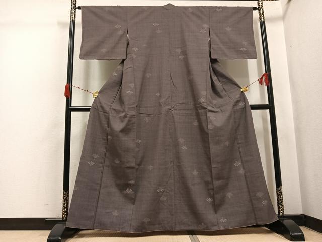 平和屋着物●結城紬　舞花文　正絹　逸品　AABK0199ph