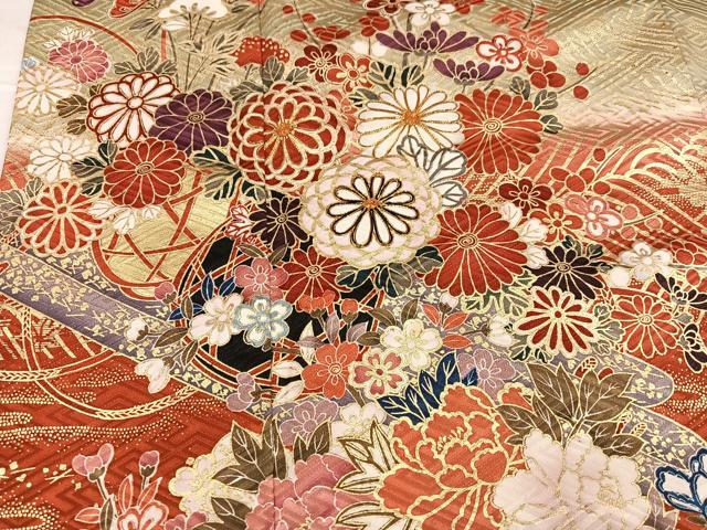 平和屋着物●豪華振袖　駒刺繍　花筏舞蝶文　暈し染め　金彩　正絹　逸品　AABK0205ph