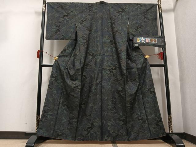 平和屋着物●本場大島紬　古代染色純泥染　9マルキ　南天文　重田忍作　証紙付き　正絹　逸品　AABK0246ph