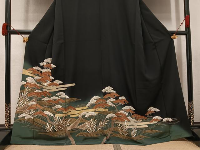 平和屋着物●豪華黒留袖　浜松笹舟文　暈し染め　金彩　正絹　逸品　AABK0259ph
