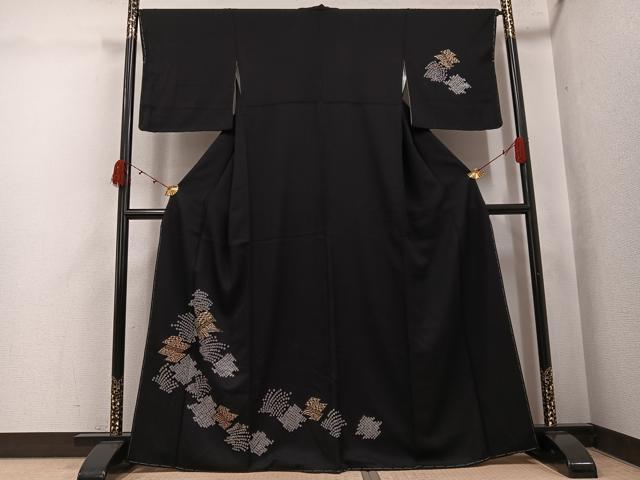 平和屋着物●訪問着　絞り　刺繍　松皮菱　黒地　金彩　正絹　逸品　未使用　AABK0266ph