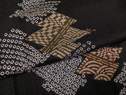 平和屋着物●訪問着　絞り　刺繍　松皮菱　黒地　金彩　正絹　逸品　未使用　AABK0266ph