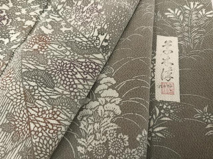 平和屋着物●訪問着　作家物　型染め　草木染　草花文　鬼しぼ縮緬　正絹　逸品　AABK0291ph