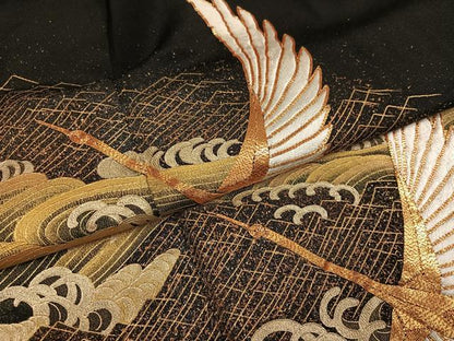 平和屋着物●豪華黒留袖　駒刺繍　群鶴立波文　金彩　高島屋扱い　正絹　逸品　AABK0298ph