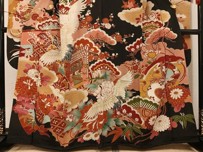 平和屋本店●アンティーク　大正ロマン　振袖　駒刺繍　群鶴御所車草花文　黒地　金彩　正絹　逸品　AABK0310ph