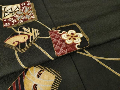 平和屋着物●振袖　駒刺繍　色紙花文　兎　黒地　金彩　正絹　逸品　AABK0349ck