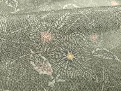 平和屋着物●上質な小紋　型染め　草花文　鬼しぼ縮緬　正絹　逸品　AABK0354ck