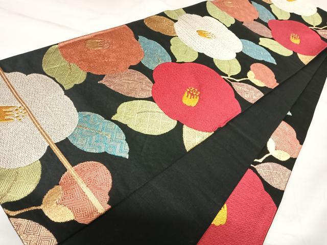 平和屋着物◎六通柄袋帯　唐織　椿　黒地　金銀糸　正絹　逸品　AABK0938yx