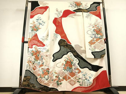 平和屋着物●豪華振袖　駒刺繍　絞り　片輪車花文　金彩　正絹　逸品　AABK1079fy