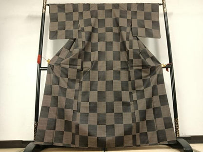 平和屋着物●本場大島紬　9マルキ　市松文様　正絹　逸品　AABK1103fy