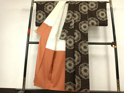平和屋着物●本場大島紬　地空き　吉祥花文　正絹　逸品　AABK1105fy