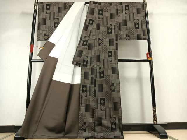 平和屋着物●本場大島紬　9マルキ　色紙重ね文　ロング丈　正絹　逸品　AABK1149fy