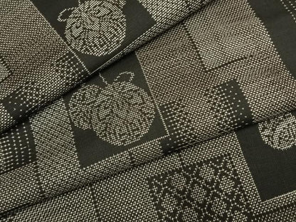 平和屋着物●本場大島紬　9マルキ　色紙重ね文　ロング丈　正絹　逸品　AABK1149fy