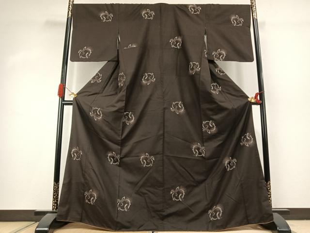 平和屋着物●本場大島紬　9マルキ　地空き　兎　正絹　逸品　AABK1163fy