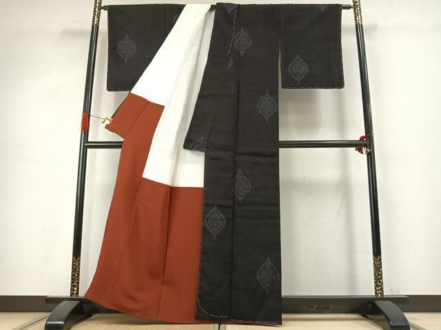 平和屋着物●本場結城紬　重要無形文化財　80亀甲　幾何学文様　大丸扱い　正絹　逸品　AABK1182fy