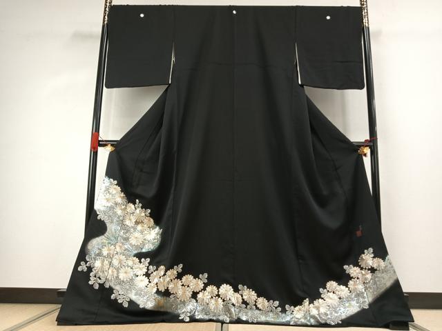 平和屋着物●豪華国際的伝統工芸作家 十二代・藤林徳扇 苑寿 黒留袖 総刺繍 駒刺繍 草花文 金銀彩 ロング丈 正絹 逸品 AABK1219fy