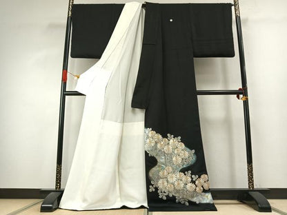 平和屋着物●豪華国際的伝統工芸作家 十二代・藤林徳扇 苑寿 黒留袖 総刺繍 駒刺繍 草花文 金銀彩 ロング丈 正絹 逸品 AABK1219fy