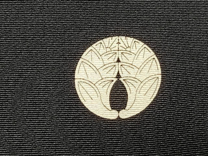 平和屋着物●豪華黒留袖　作家物　飛鳥枝梅文　金銀彩　正絹　逸品　AABK1220fy