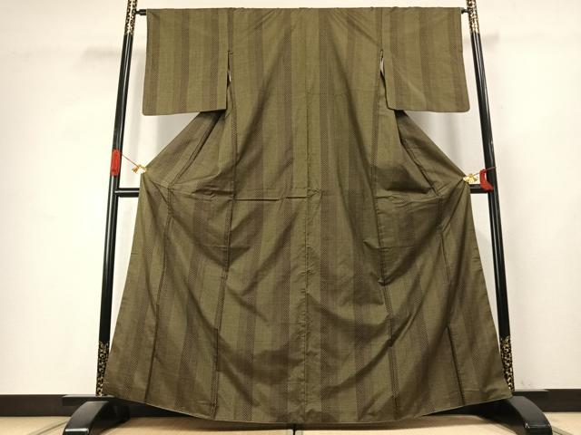 平和屋着物●本場大島紬　100亀甲　間道　正絹　逸品　AABK1279fy