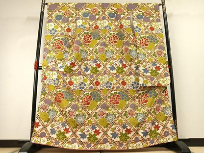 平和屋着物●豪華振袖　駒刺繍　草花文　金彩　正絹　逸品　AABK1281fy