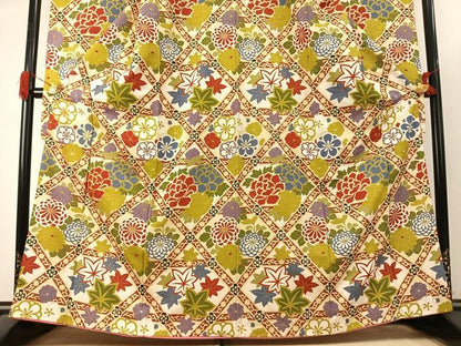 平和屋着物●豪華振袖　駒刺繍　草花文　金彩　正絹　逸品　AABK1281fy