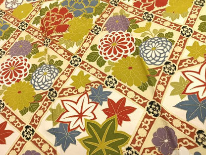 平和屋着物●豪華振袖　駒刺繍　草花文　金彩　正絹　逸品　AABK1281fy