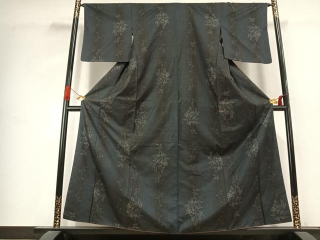 平和屋着物●本場大島紬　7マルキ　葡萄蔦の葉文　正絹　逸品　AABK1360fy